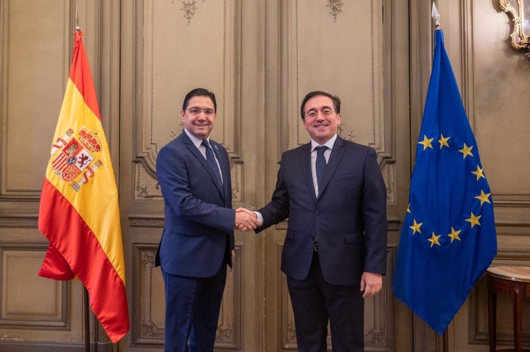 Les ministres des Affaires étrangères Nasser Bourita et José Manuel Albares du Maroc et de l'Espagne