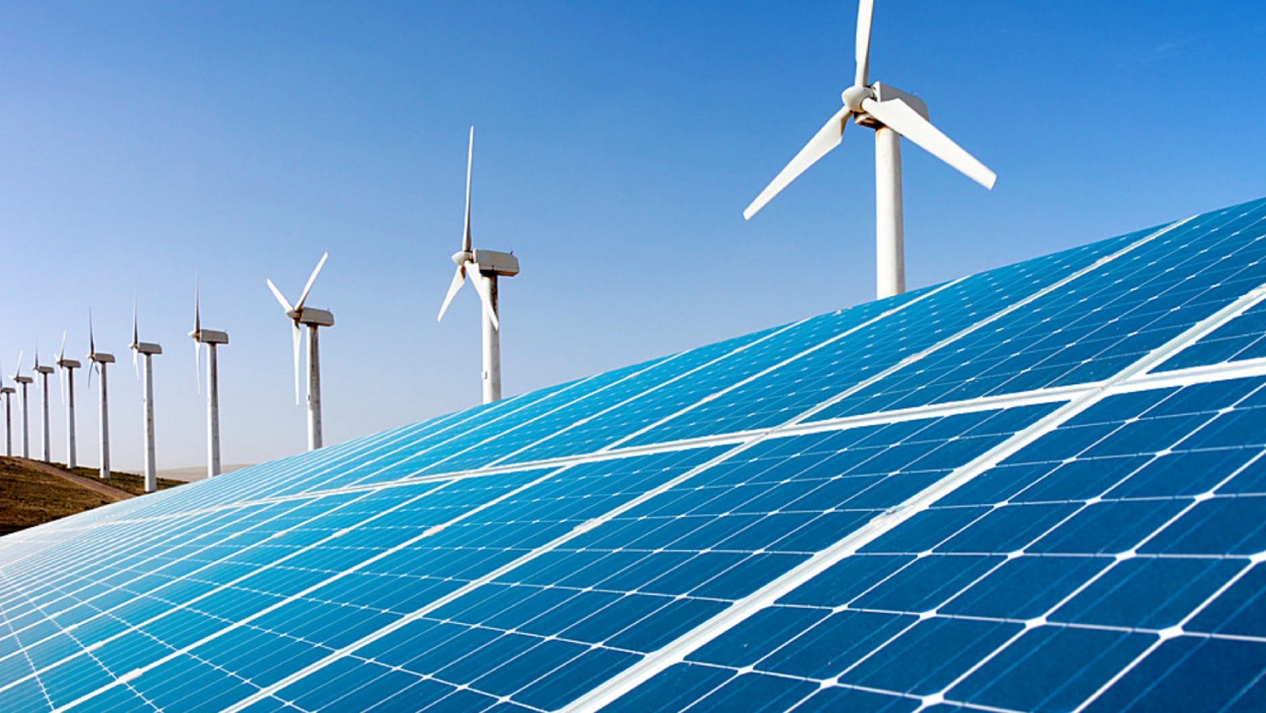 Las energías renovables: las inversiones alcanzarán los 14 mil millones de dirhams al año, entre 2023 y 2027.
